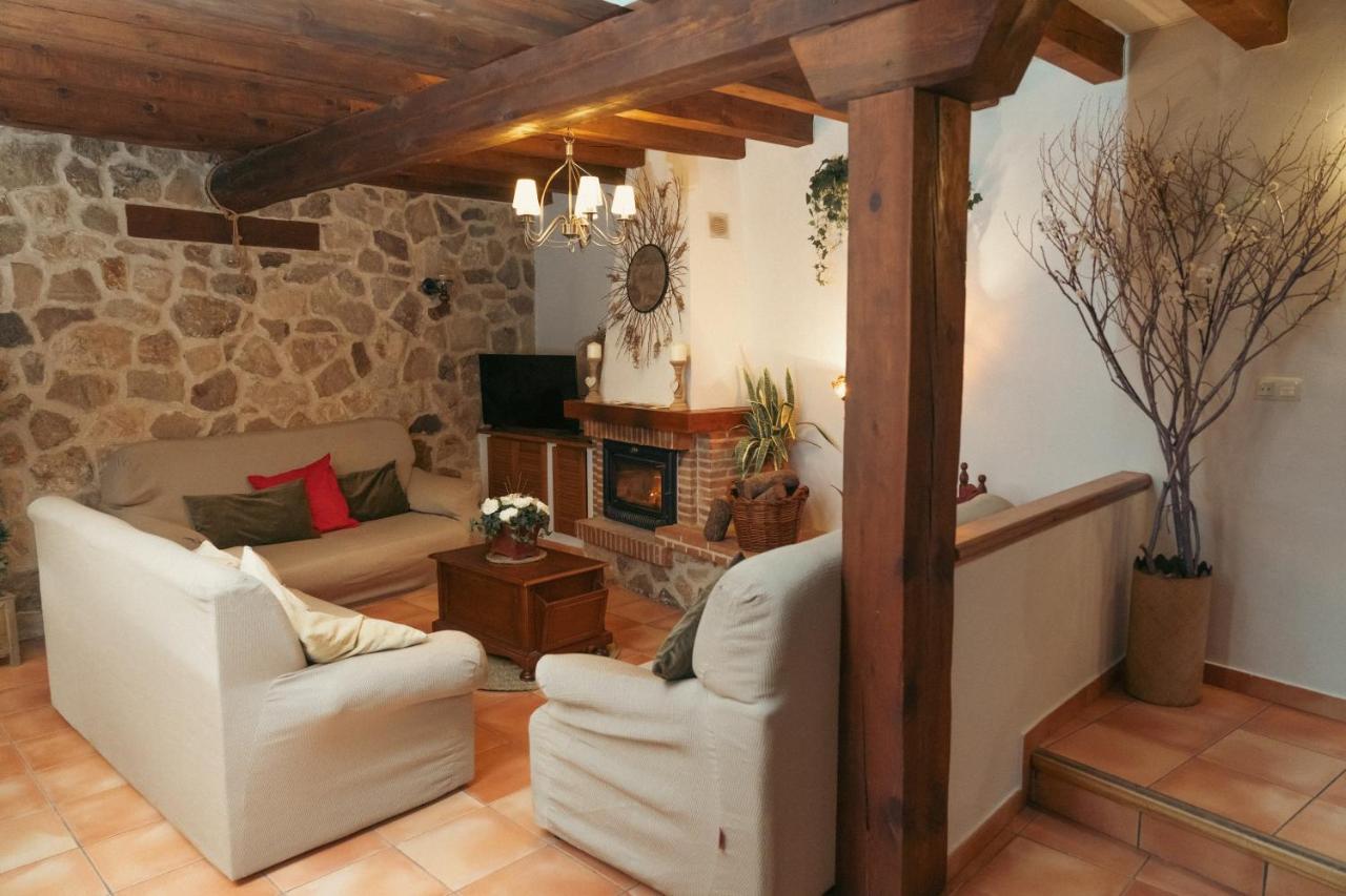 El Pajar De Trescasas Villa Sonsoto Exterior photo